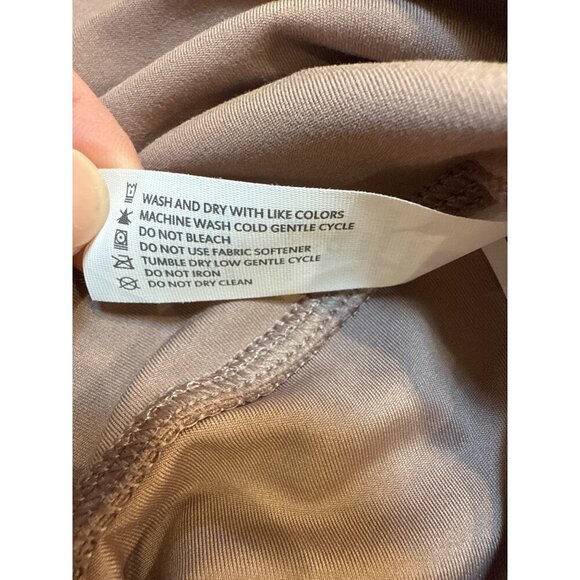 NWT Yogalicious Lux Girlfriend 7/8 Ankle Flared High Rise Legging  $78 Small - Picture 4 of 6